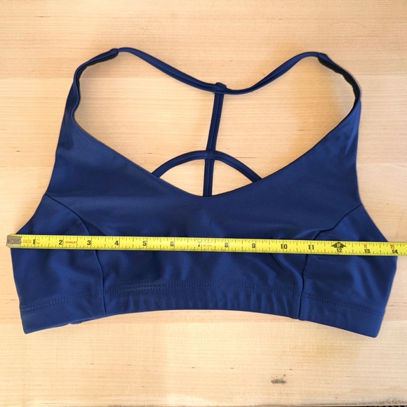Onzie Flow Pyramid Sports Bra EUC in Navy - Picture 4 of 6